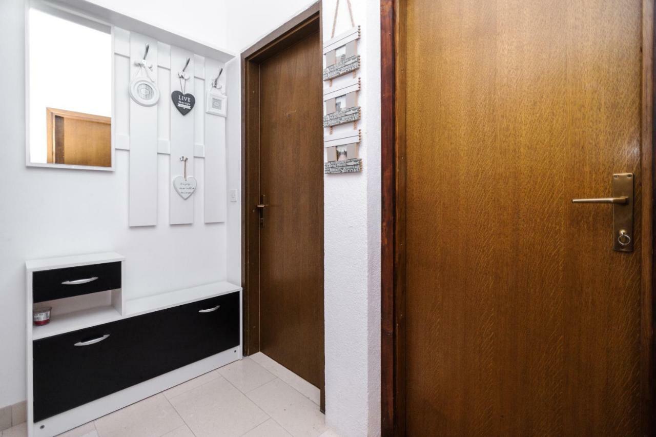 Great View Apartment Sutivan Esterno foto